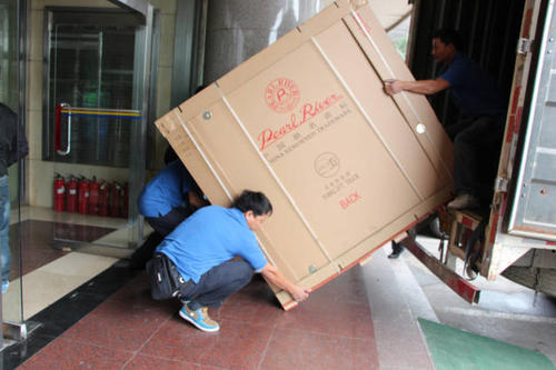 尼勒克钢琴贵重工艺品无忧运